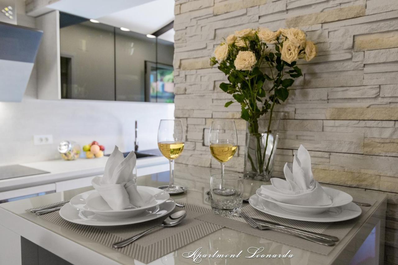 Penthouse Leonarda With Private Parking Apartment Pula Exterior foto