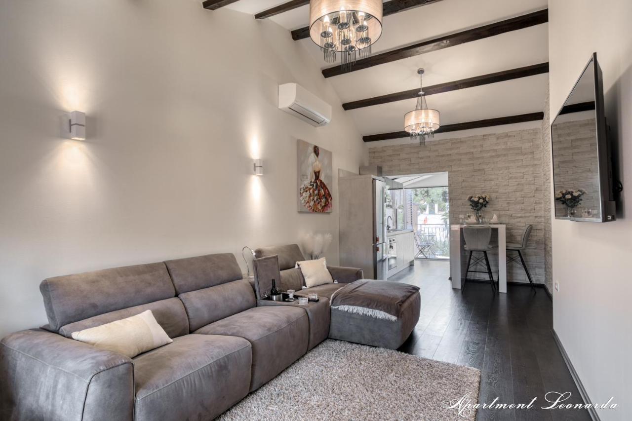 Penthouse Leonarda With Private Parking Apartment Pula Exterior foto