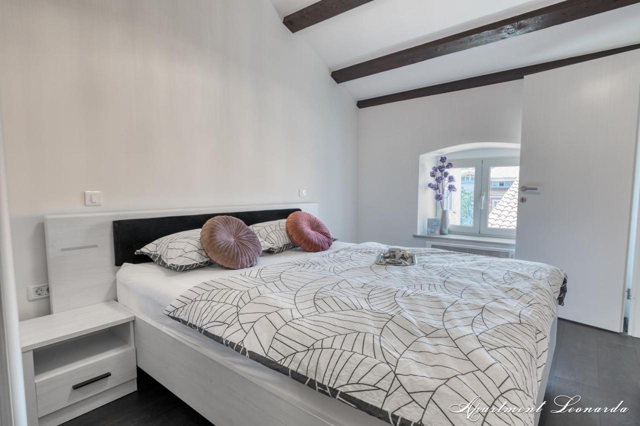 Penthouse Leonarda With Private Parking Apartment Pula Exterior foto